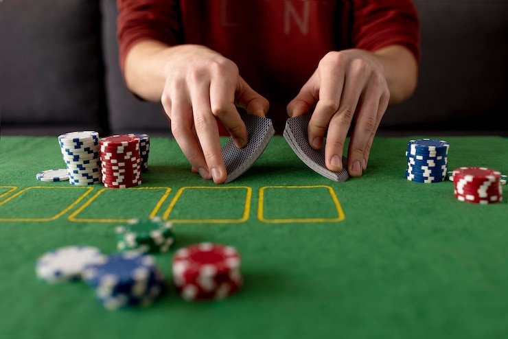 Antarmuka platform kotatogel menampilkan berbagai pasar taruhan olahraga, kasino langsung, dan slot games